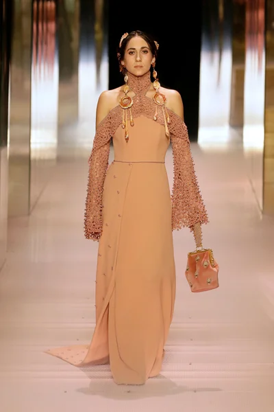 Look 17